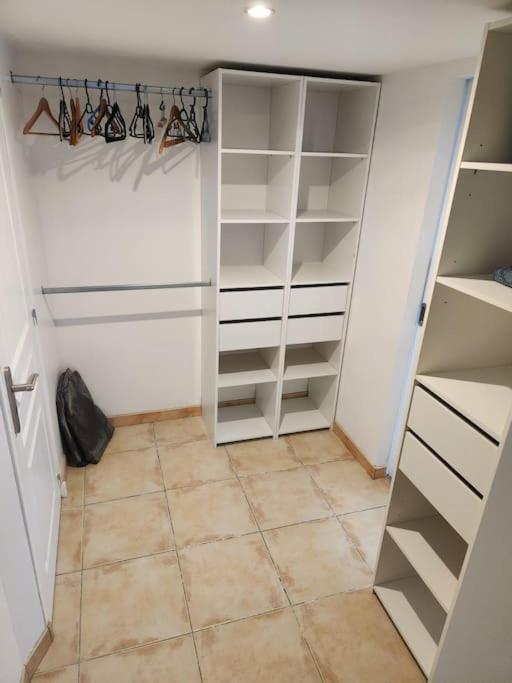 L'Etape Mediterraneenne Logement 4-6 Personnes Avec Parking Prive Sauvian Exterior foto